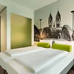Premier Inn Koblenz City Hotel