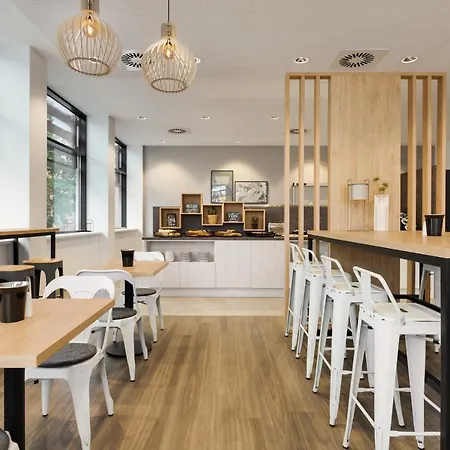 Hotel Super 8 By Wyndham Koblenc