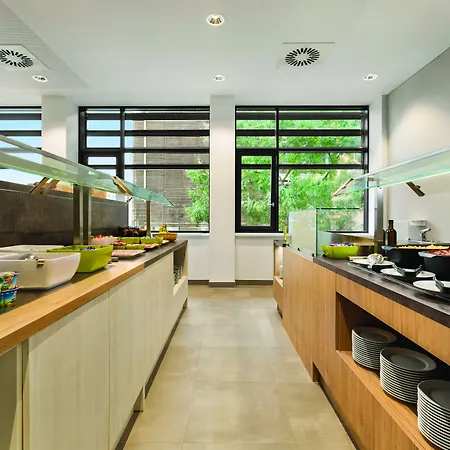 Super 8 By Wyndham 3*