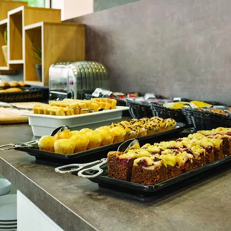 Super 8 By Wyndham 酒店 科布倫茨