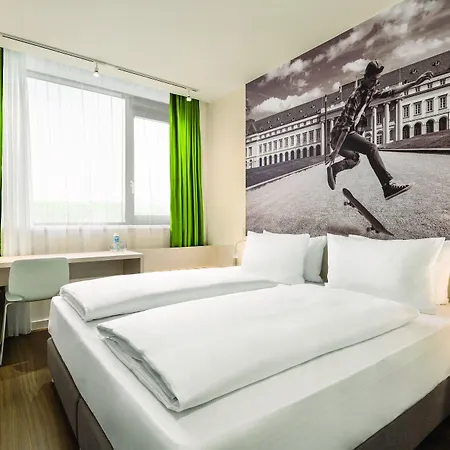 Super 8 By Wyndham 3*