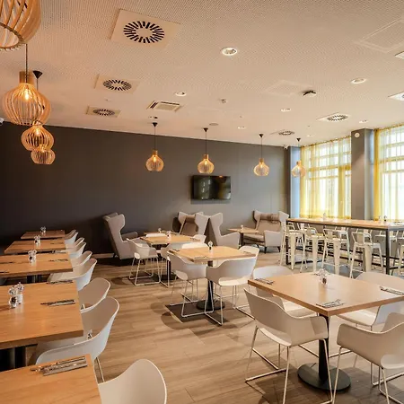 Premier Inn Koblenz City Otel 3*