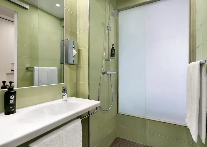 Super 8 By Wyndham Hotel Coblence