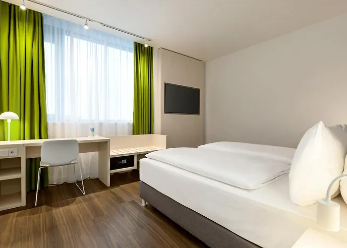 Hotel Super 8 By Wyndham 3*