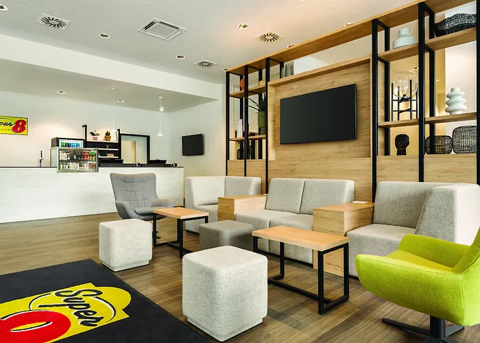 Super 8 By Wyndham Coblence