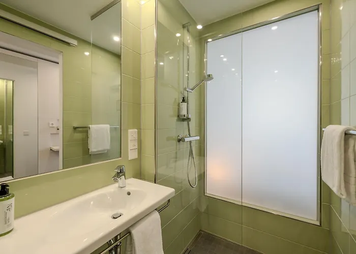 Premier Inn Koblenz City Otel